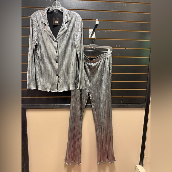 Dressed in LALA Pants - Dressed in Lala Metallic Pleated 2 Piece Set Silver Button Top & Pant Size L NWT